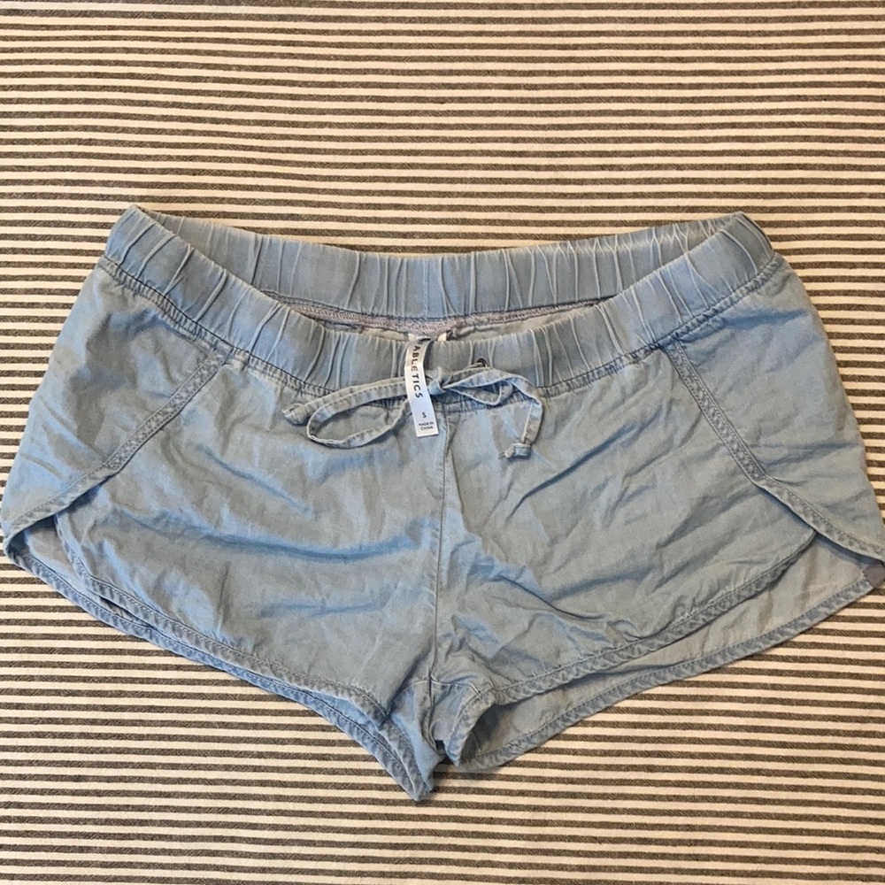 Fabletics chambray swimsuit cover shorts, sz small